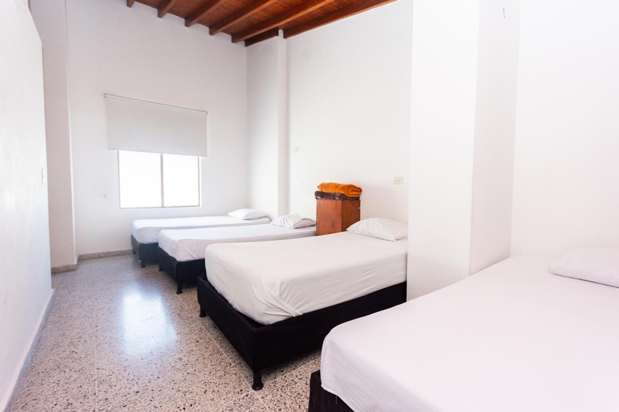 Hotel Bicentenario Рионегро Экстерьер фото