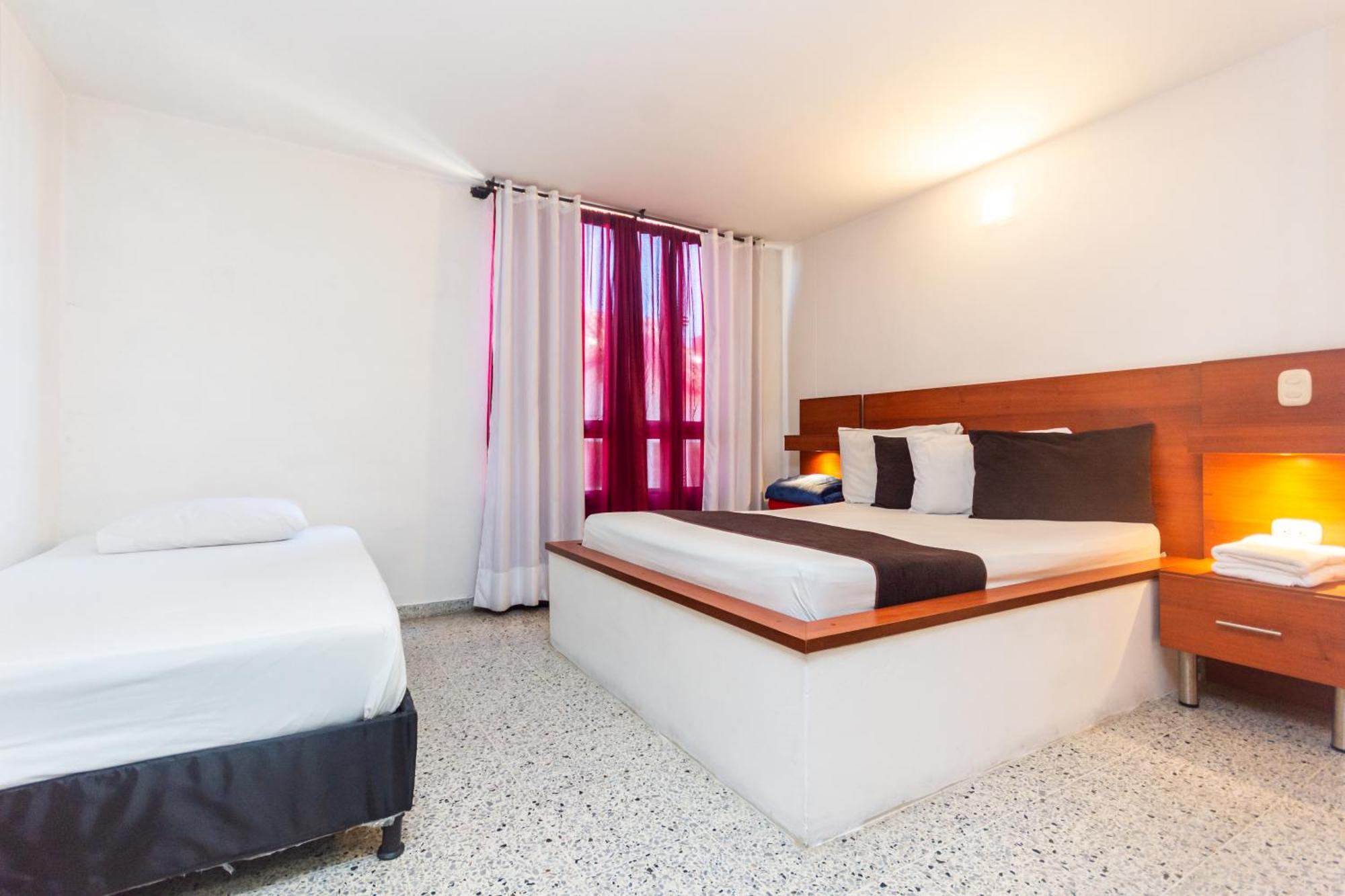 Hotel Bicentenario Рионегро Экстерьер фото