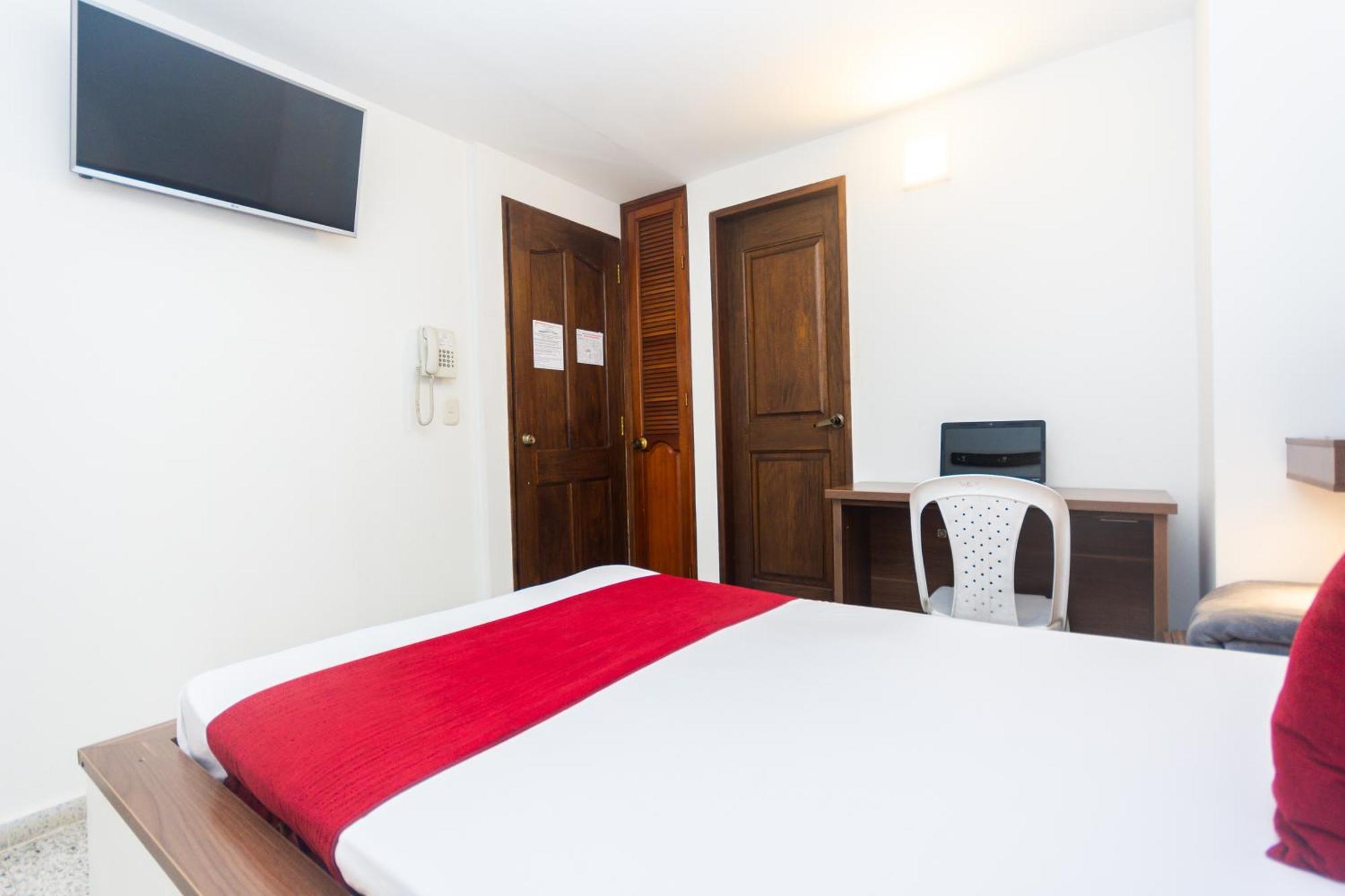 Hotel Bicentenario Рионегро Экстерьер фото