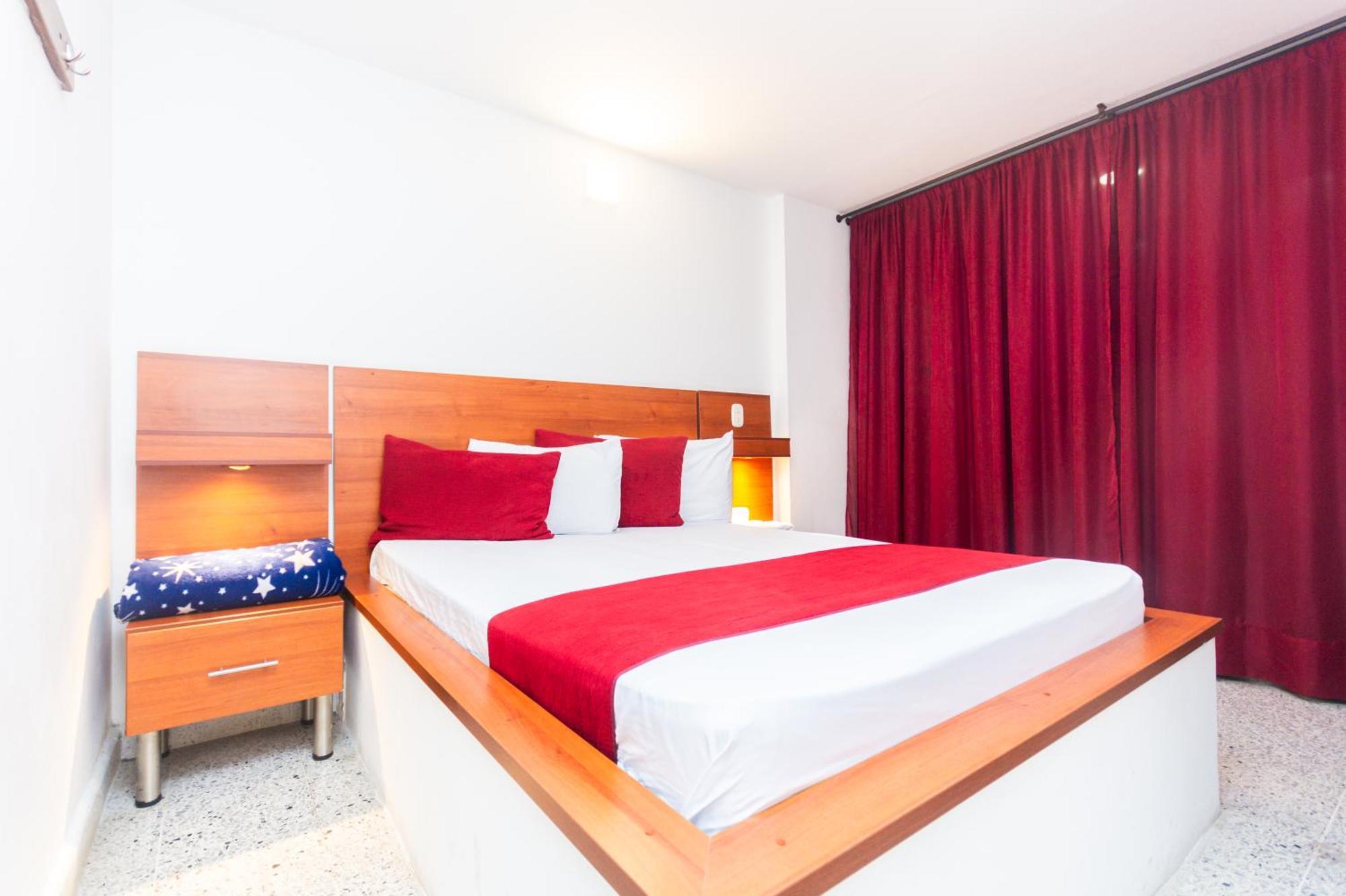 Hotel Bicentenario Рионегро Экстерьер фото