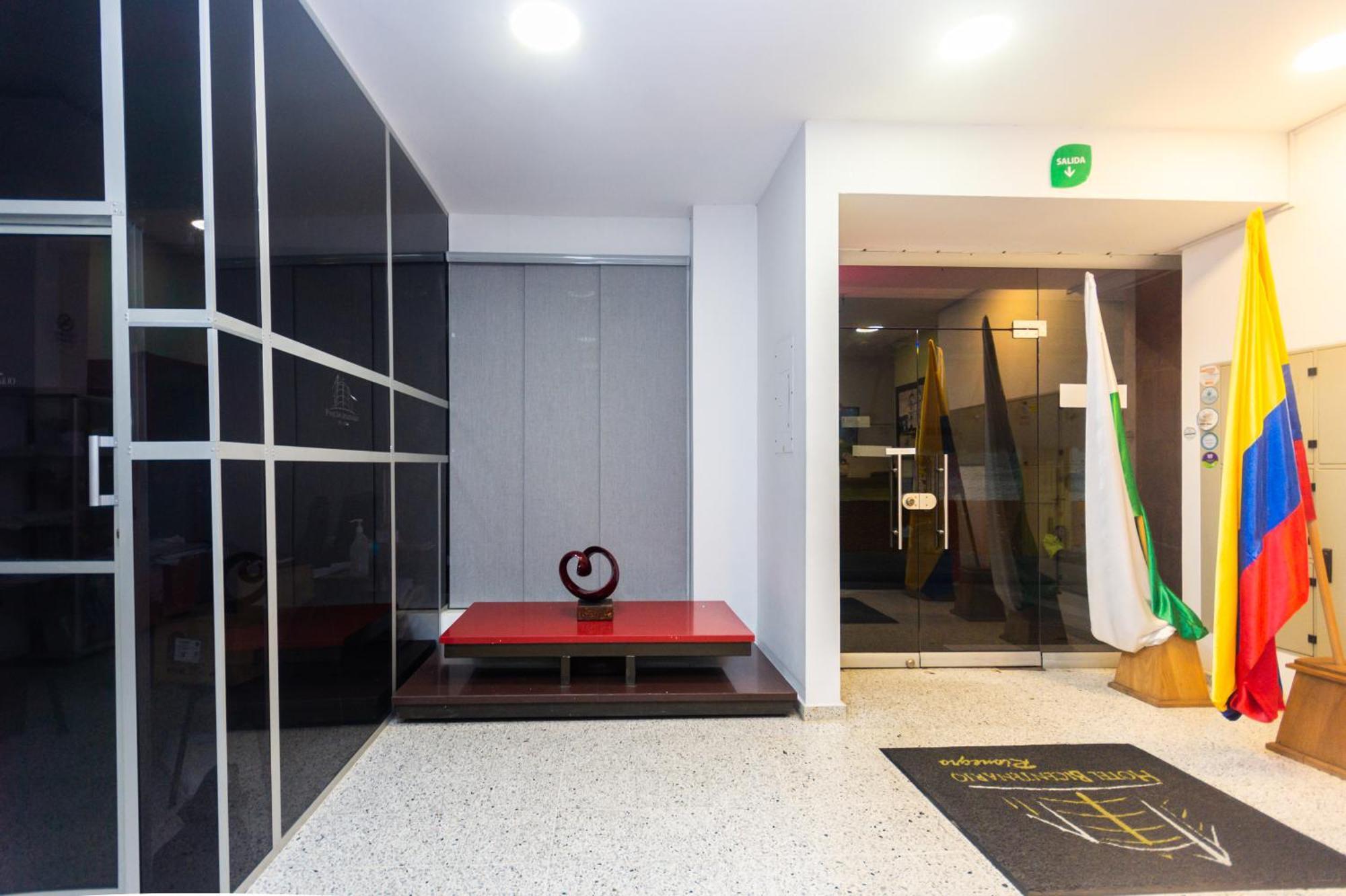 Hotel Bicentenario Рионегро Экстерьер фото